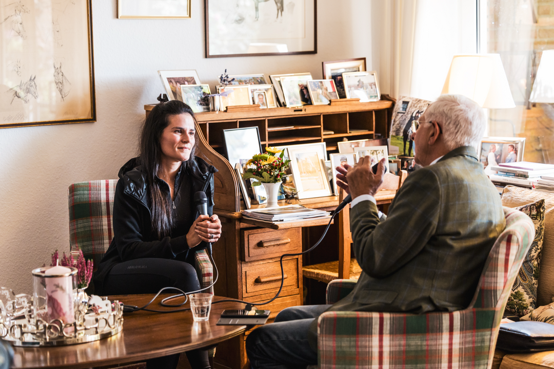 Beatrix Hentschel (@beatrice_mary_) in conversation with Christoph Hess