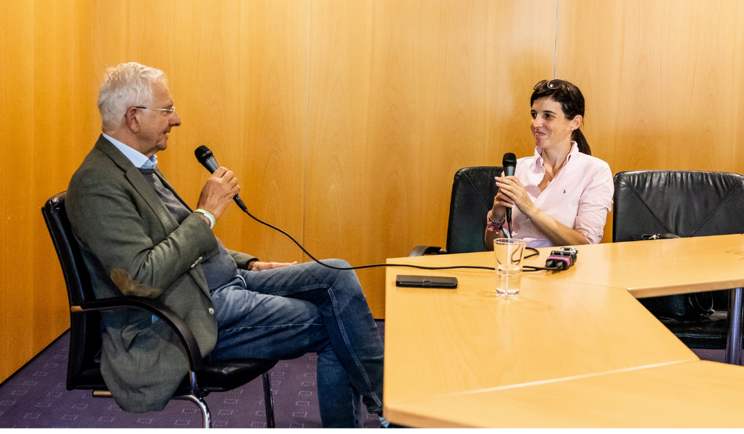 Caro @the_sunny_ones in conversation with Christoph Hess